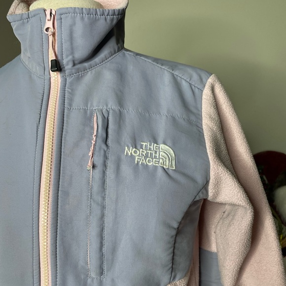 The North Face Sherpa full zip jacket, pink/gray SZ Small, 3 zip pockets - Picture 4 of 12